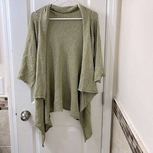 NWOT 3/4 sleeve embroidered Marinossa cardigan. Shimmer spring green. One size.